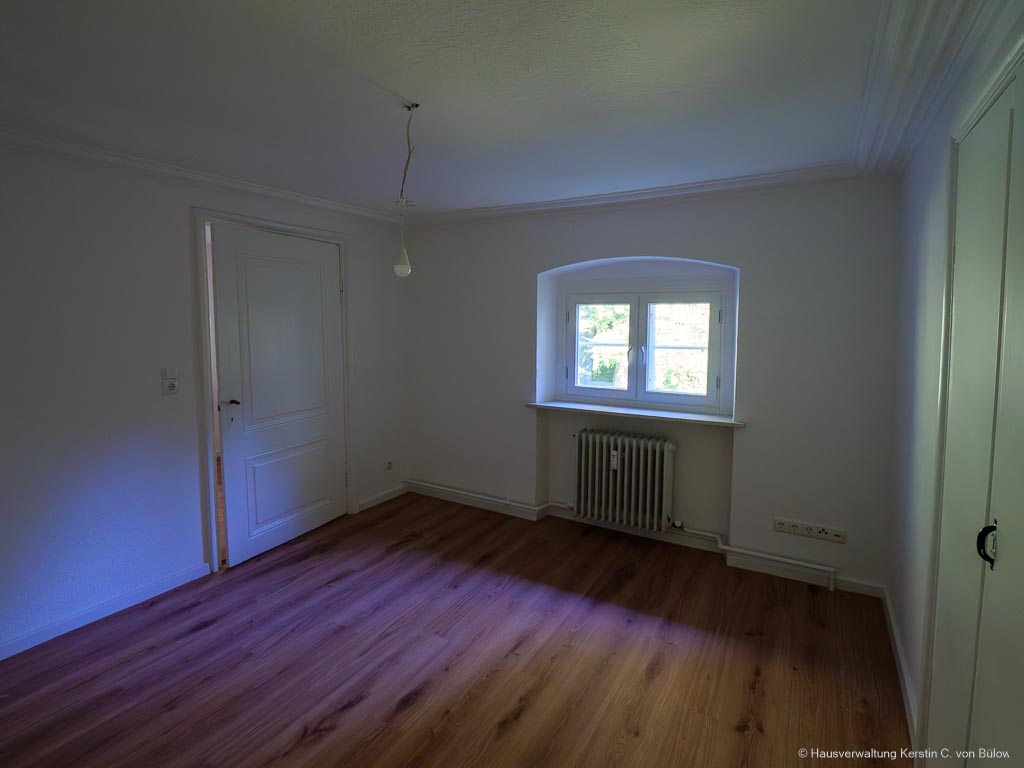 Mietangebote 17 160-005-Schlafzimmer